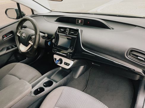 Used 2018 Toyota Prius Two w/ Prius Two Safety Plus Package FWD image 15