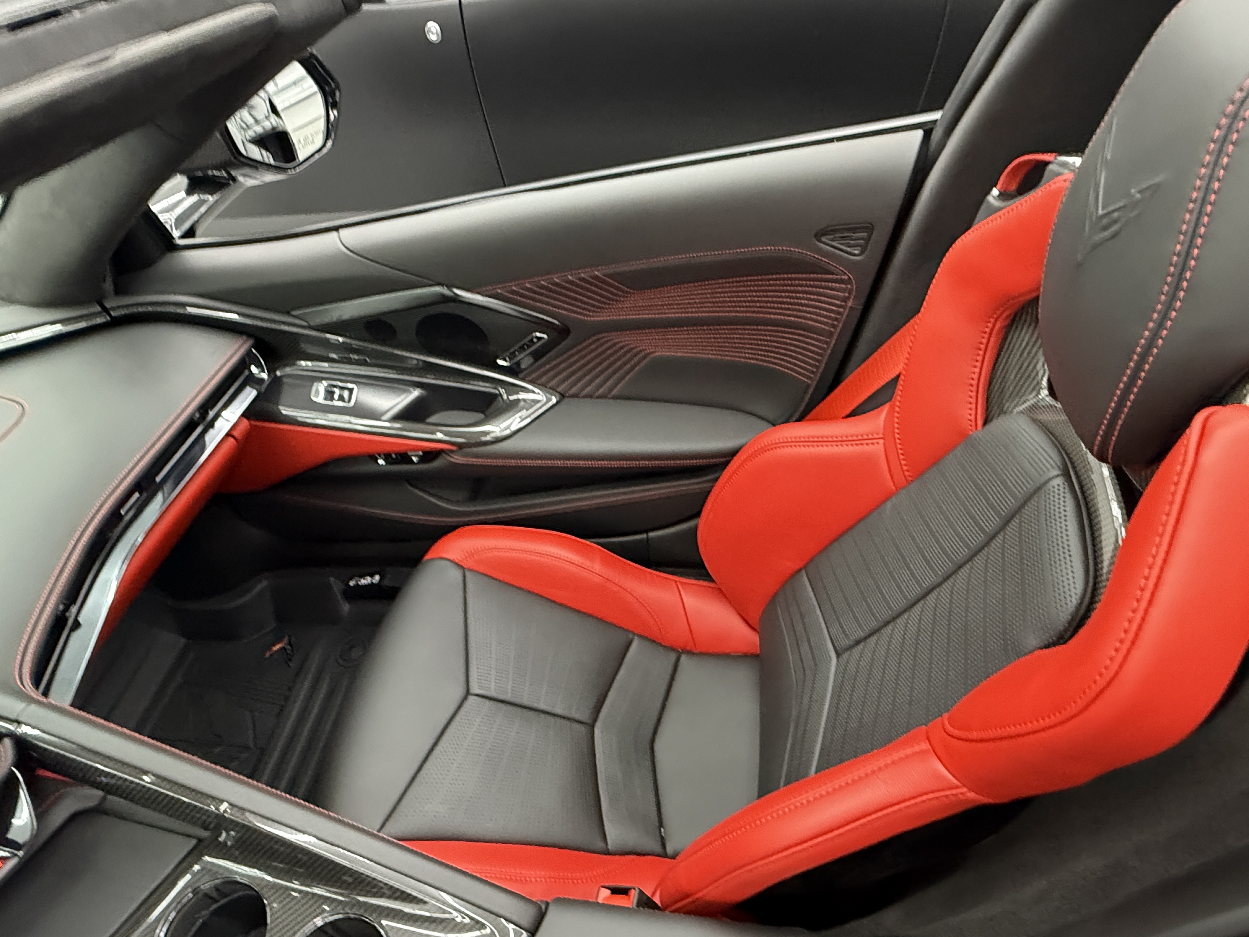 Used 2026 Chevrolet Corvette ZR1 w/ ZR1 Carbon Fiber Aero Package RWD image 9