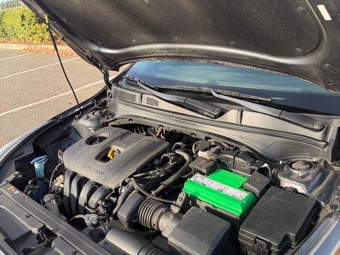 Used 2019 Kia Forte EX image 2