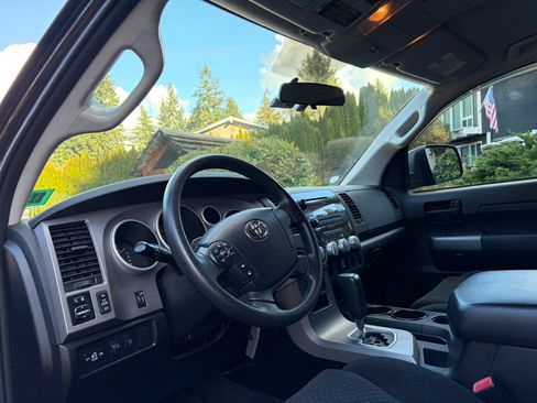 Used 2010 Toyota Tundra 4x4 Double Cab image 14