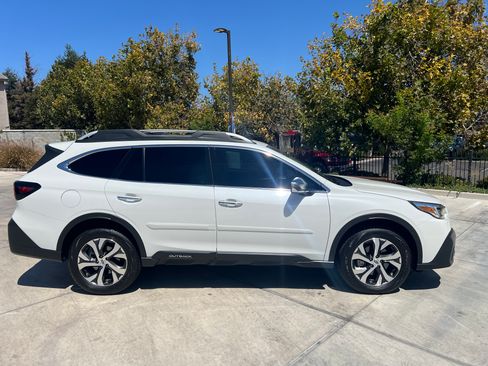 Used 2022 Subaru Outback Touring XT AWD/4WD image 2