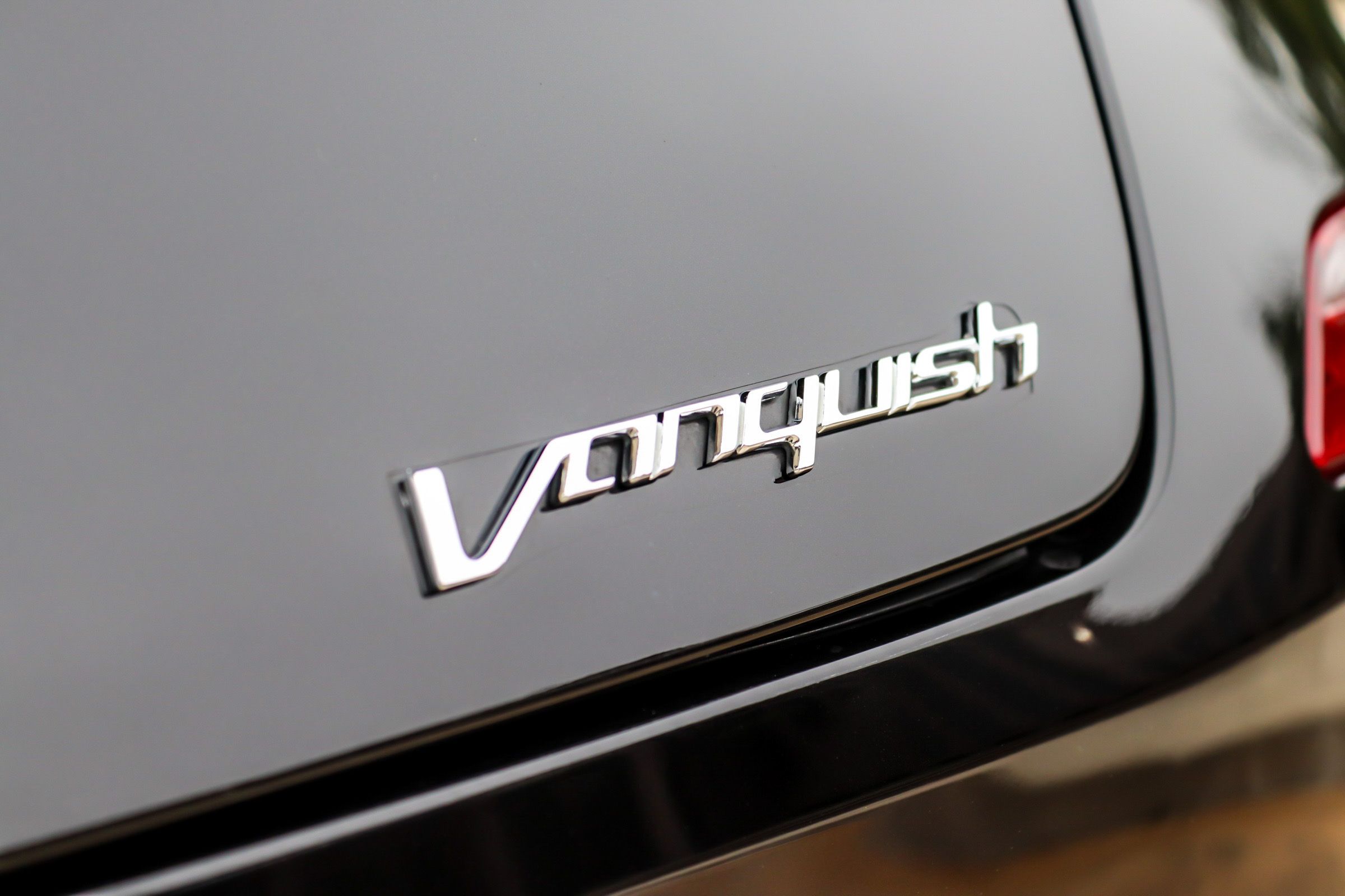 Used 2015 Aston Martin Vanquish Volante RWD image 11
