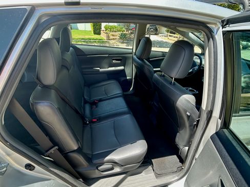 Used 2013 Toyota Prius V Five FWD image 13