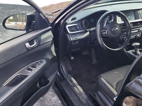 Used 2020 Kia Optima LX image 9