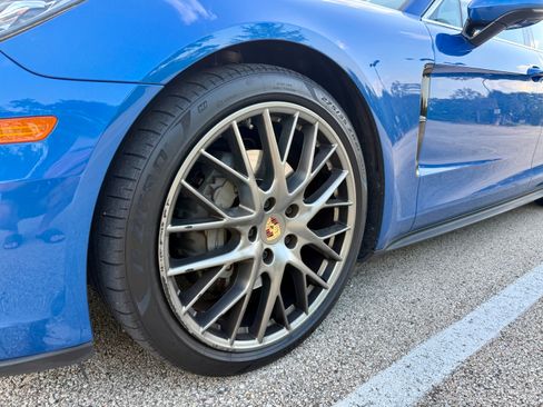 Used 2018 Porsche Panamera 4S AWD/4WD image 4