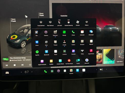 Used 2022 Tesla Model Y Long Range image 32