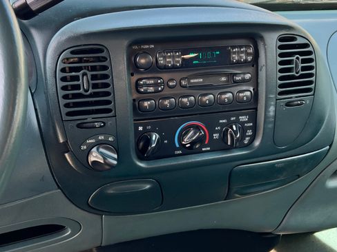 Used 1997 Ford Expedition 4WD image 19