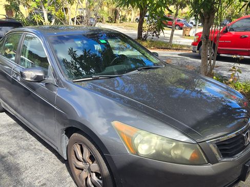 Used 2010 Honda Accord EX-L image 11