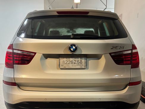 Used 2017 BMW X3 sDrive28i image 4