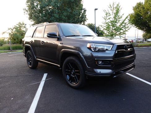 Used 2021 Toyota 4Runner Nightshade AWD/4WD image 9