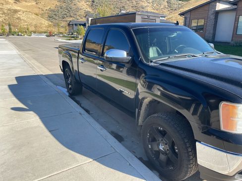 Used 2008 GMC Sierra 1500 Denali w/ Sun And Navigation Package image 2