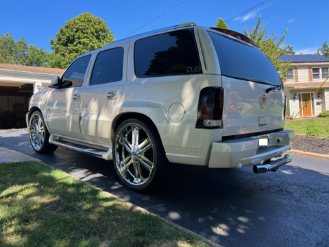 Used 2004 Cadillac Escalade AWD image 6