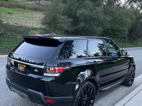Used 2016 Land Rover Range Rover Sport SE image 5