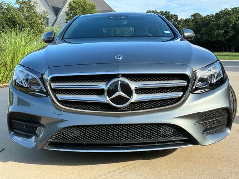 Used 2017 Mercedes-Benz E 300 image 6