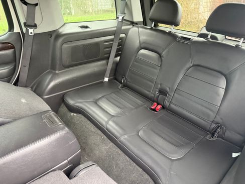 Used 2004 Ford Explorer Limited image 11