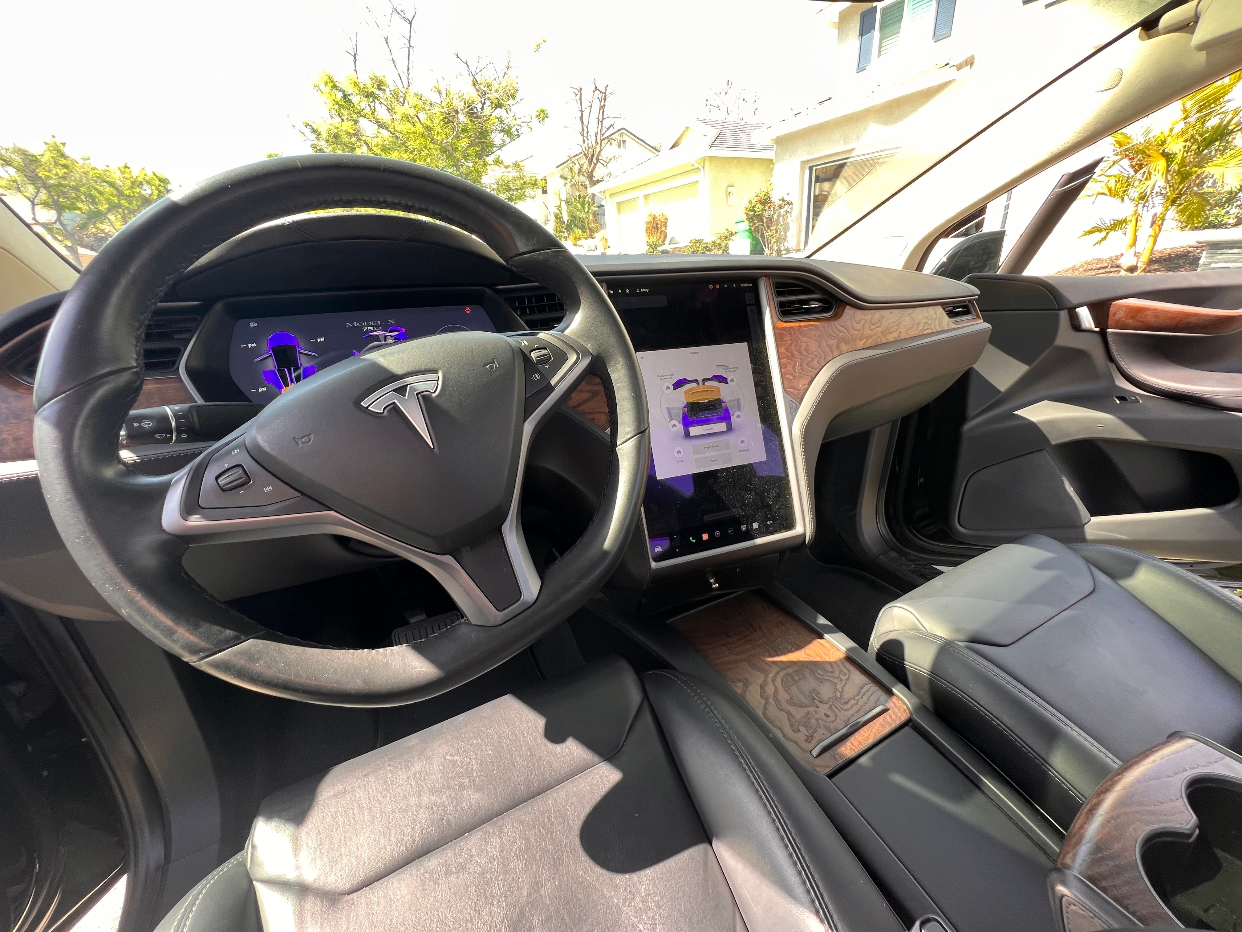 Used 2018 Tesla Model X 75D AWD/4WD image 17