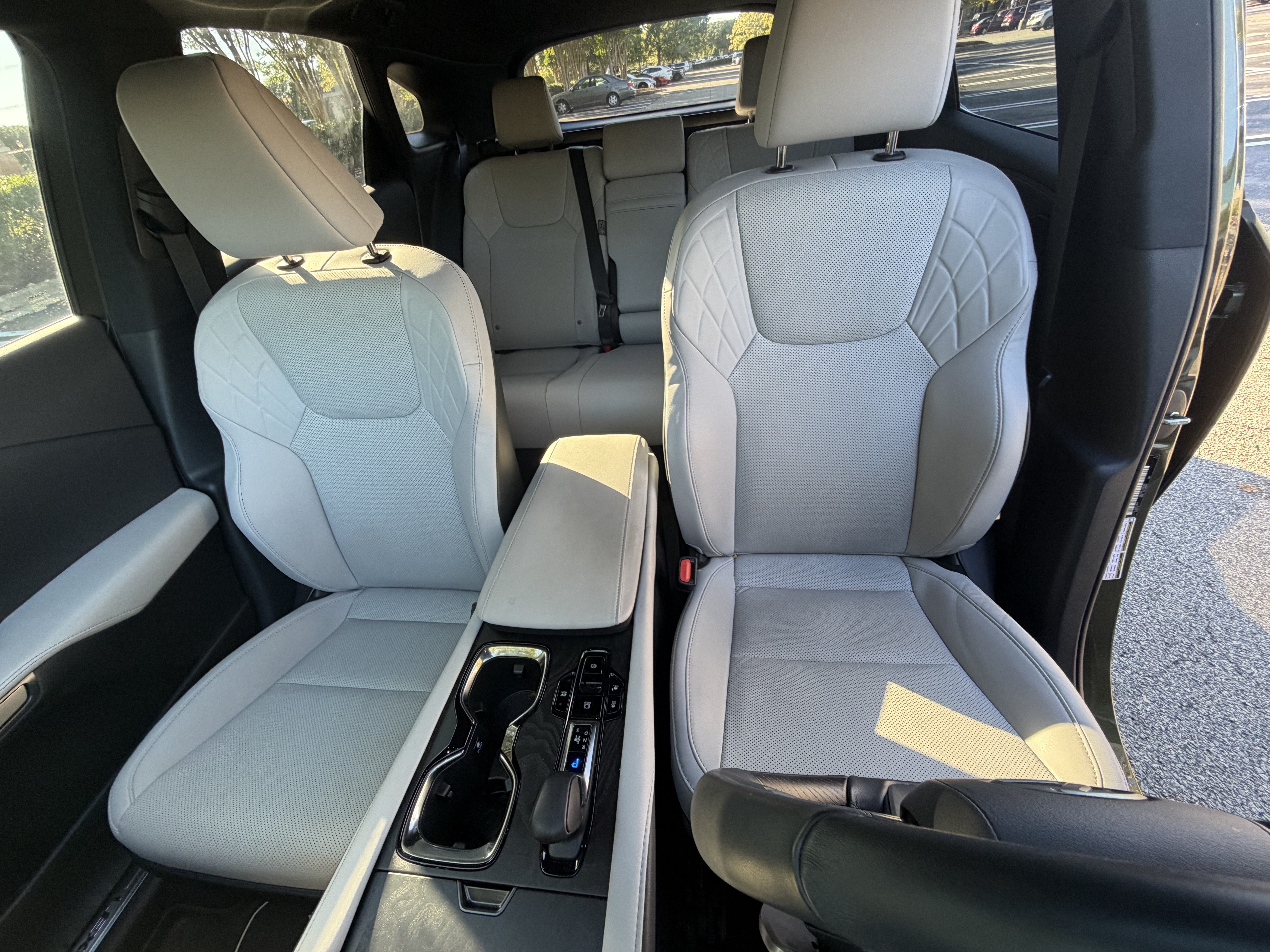 Used 2025 Lexus RX 350h w/ Accessory Package (K3) AWD/4WD image 24