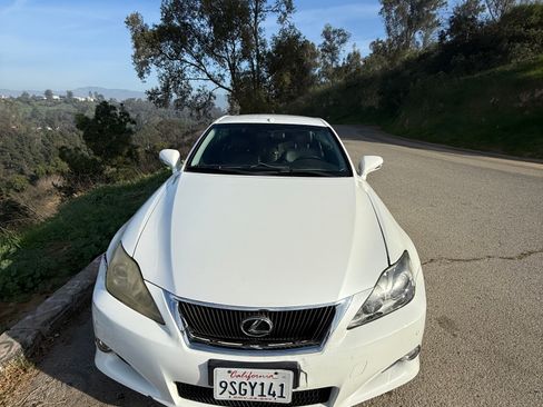 Used 2010 Lexus IS 250C image 6