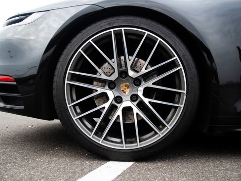 Used 2021 Porsche 911 Carrera 4S image 4