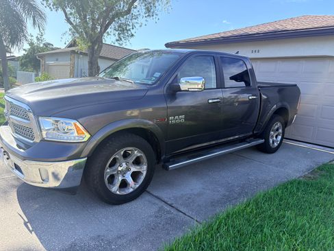 Used 2018 RAM 1500 Laramie w/ Cold Weather Group AWD/4WD image 1