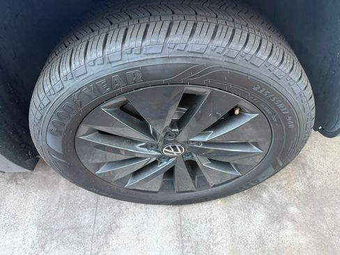Used 2023 Volkswagen Taos S FWD image 15