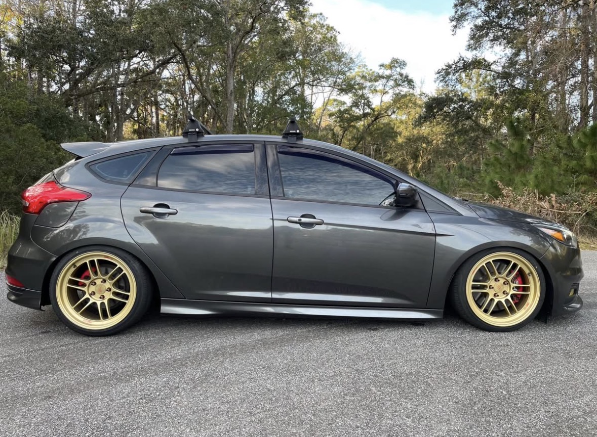 Used 2016 Ford Focus ST w/ Equipment Group 402A FWD image 10