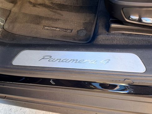 Used 2017 Porsche Panamera 4 image 22