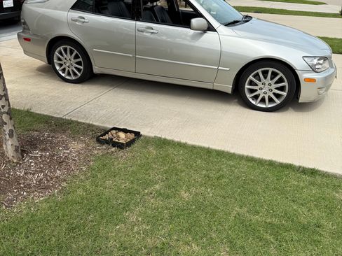 Used 2005 Lexus IS 300 image 10