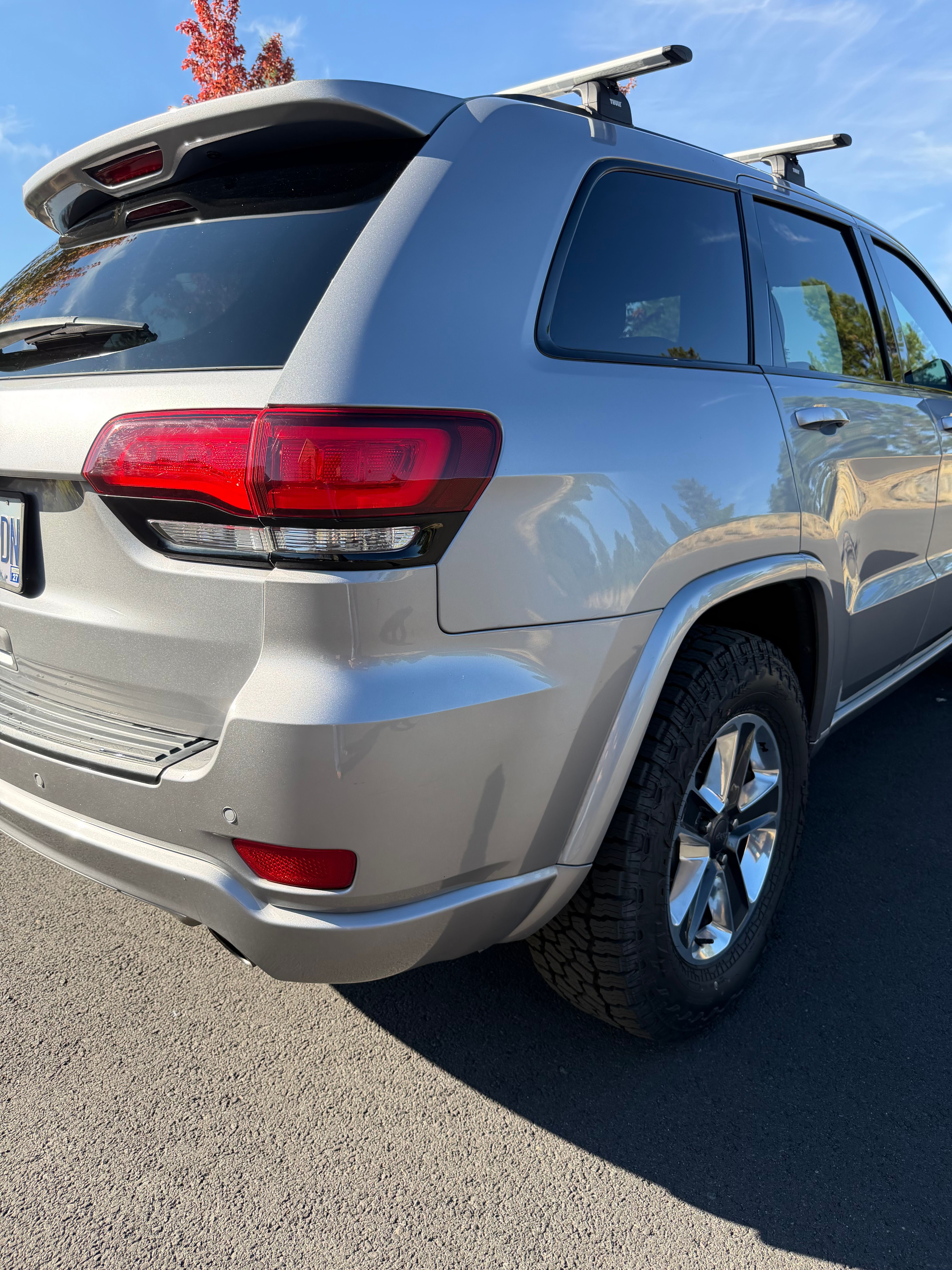 Used 2019 Jeep Grand Cherokee Altitude AWD/4WD image 9