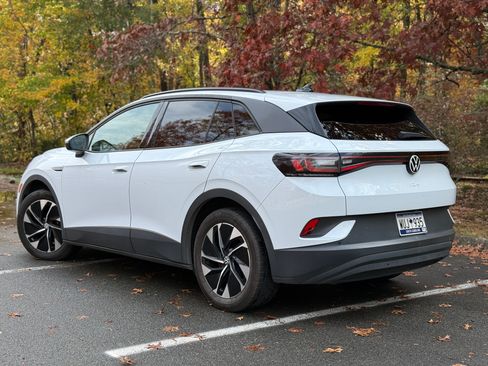 Used 2022 Volkswagen ID.4 Pro image 5