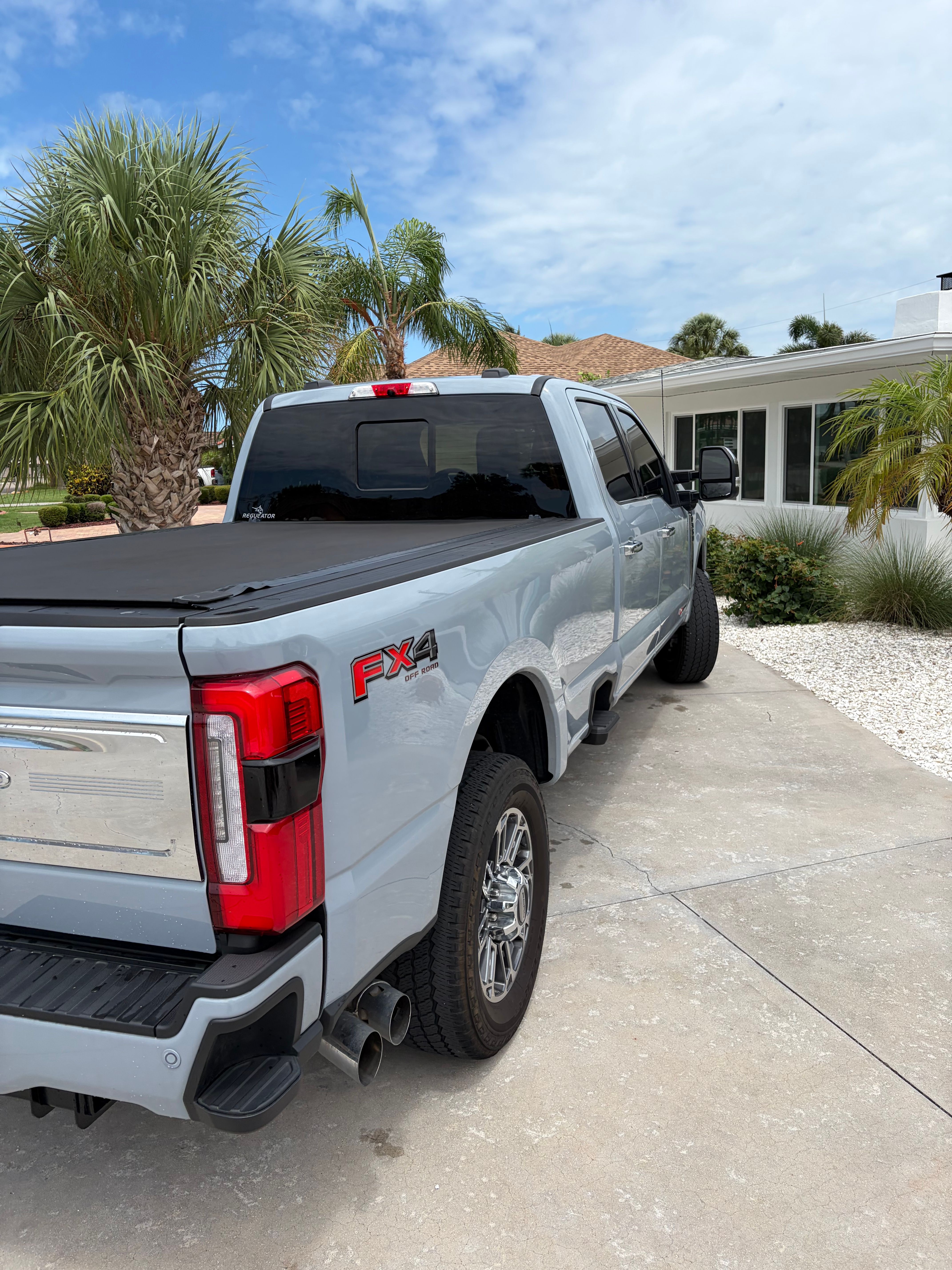 Used 2024 Ford F350 Limited w/ FX4 Off-Road Package AWD/4WD image 9