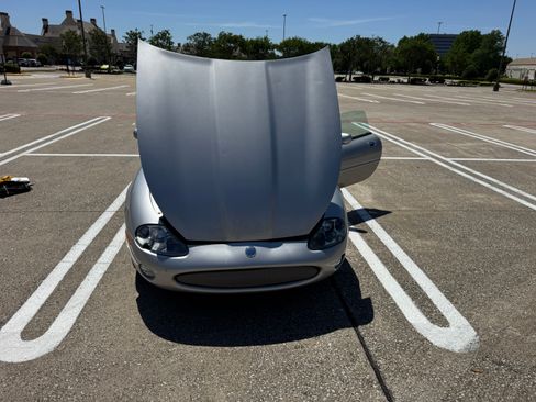 Used 2001 Jaguar XK8 Convertible image 17