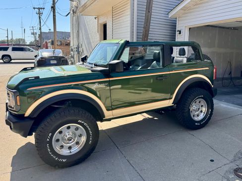 Used 2024 Ford Bronco Big Bend AWD/4WD image 2