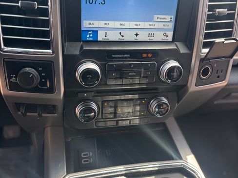 Used 2017 Ford F350 Platinum w/ Platinum Ultimate Package AWD/4WD image 8