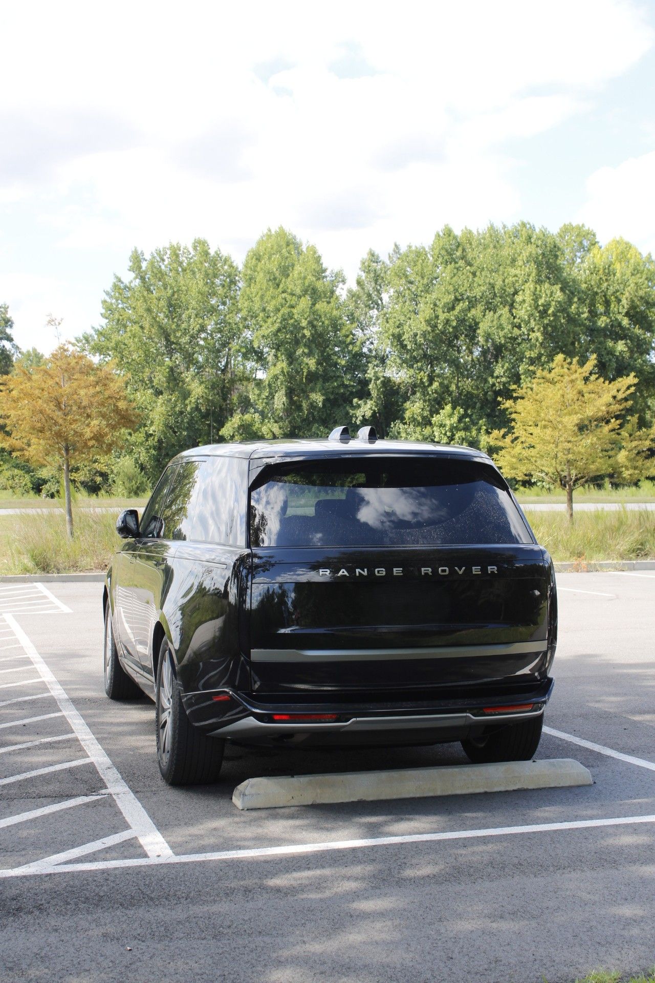 Used 2024 Land Rover Range Rover Long Wheelbase SE AWD/4WD image 14