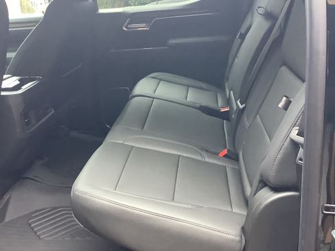 Used 2022 Chevrolet Silverado 1500 LT Trail Boss w/ Convenience Package II AWD/4WD image 10