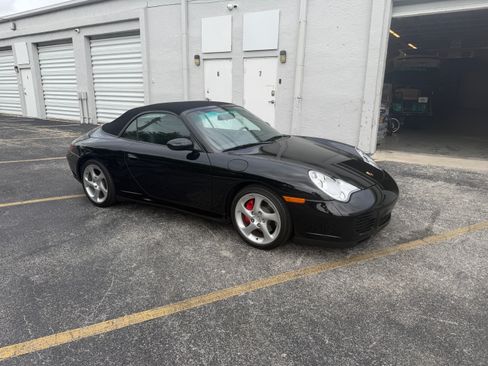 Used 2004 Porsche 911 Carrera 4S AWD/4WD image 2