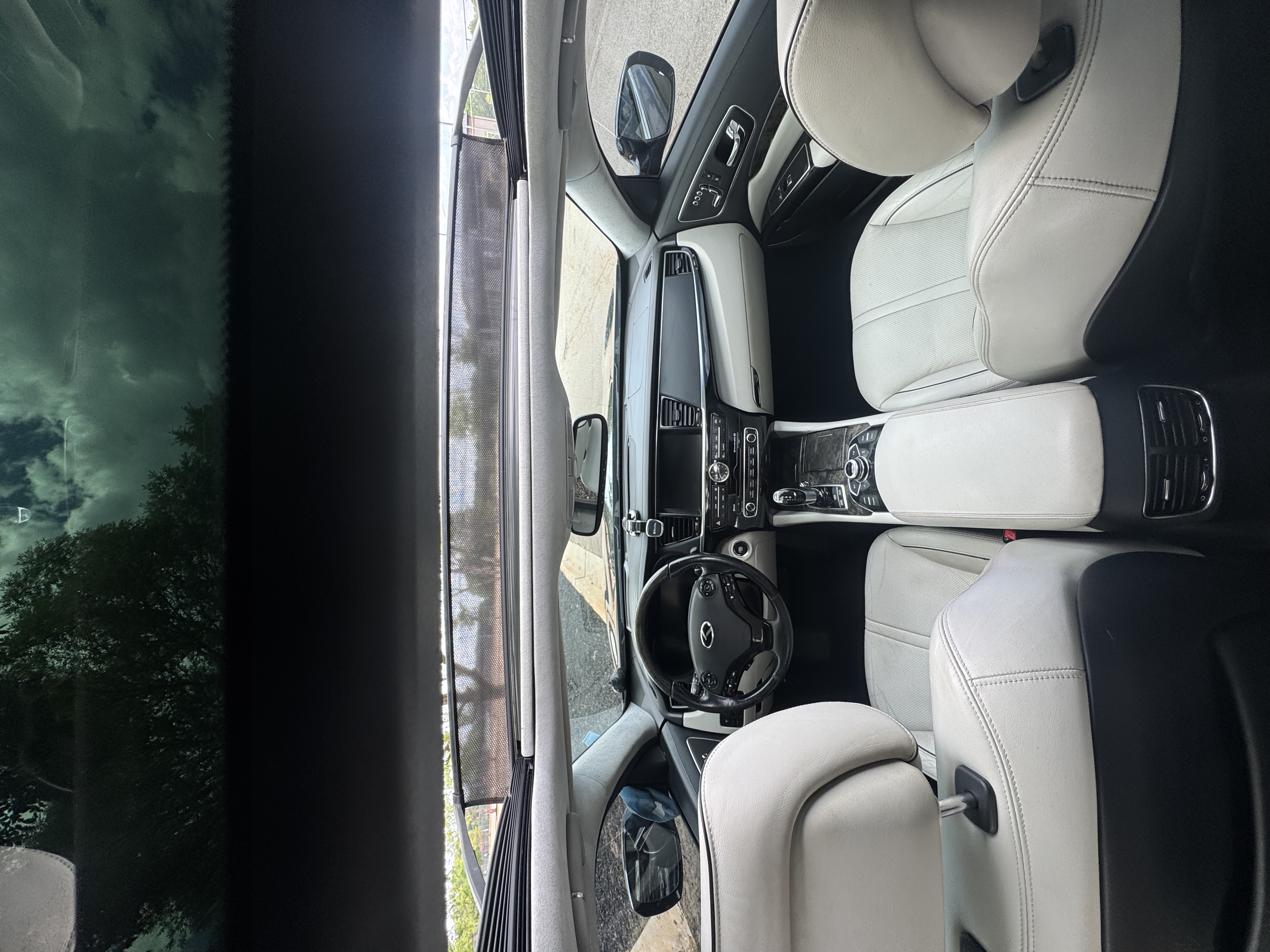 Used 2015 Kia K900 Luxury w/ VIP Package (Discontinued) RWD image 8