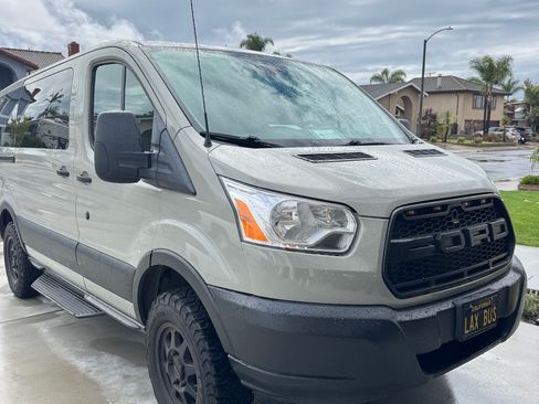 Used 2019 Ford Transit 150 XLT image 1