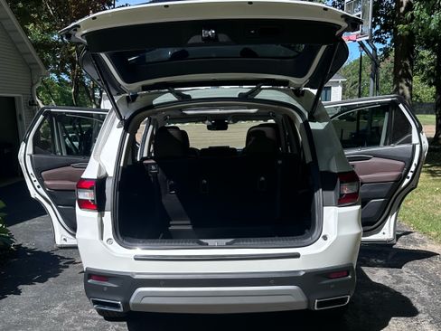 Used 2025 Honda Pilot Elite image 17