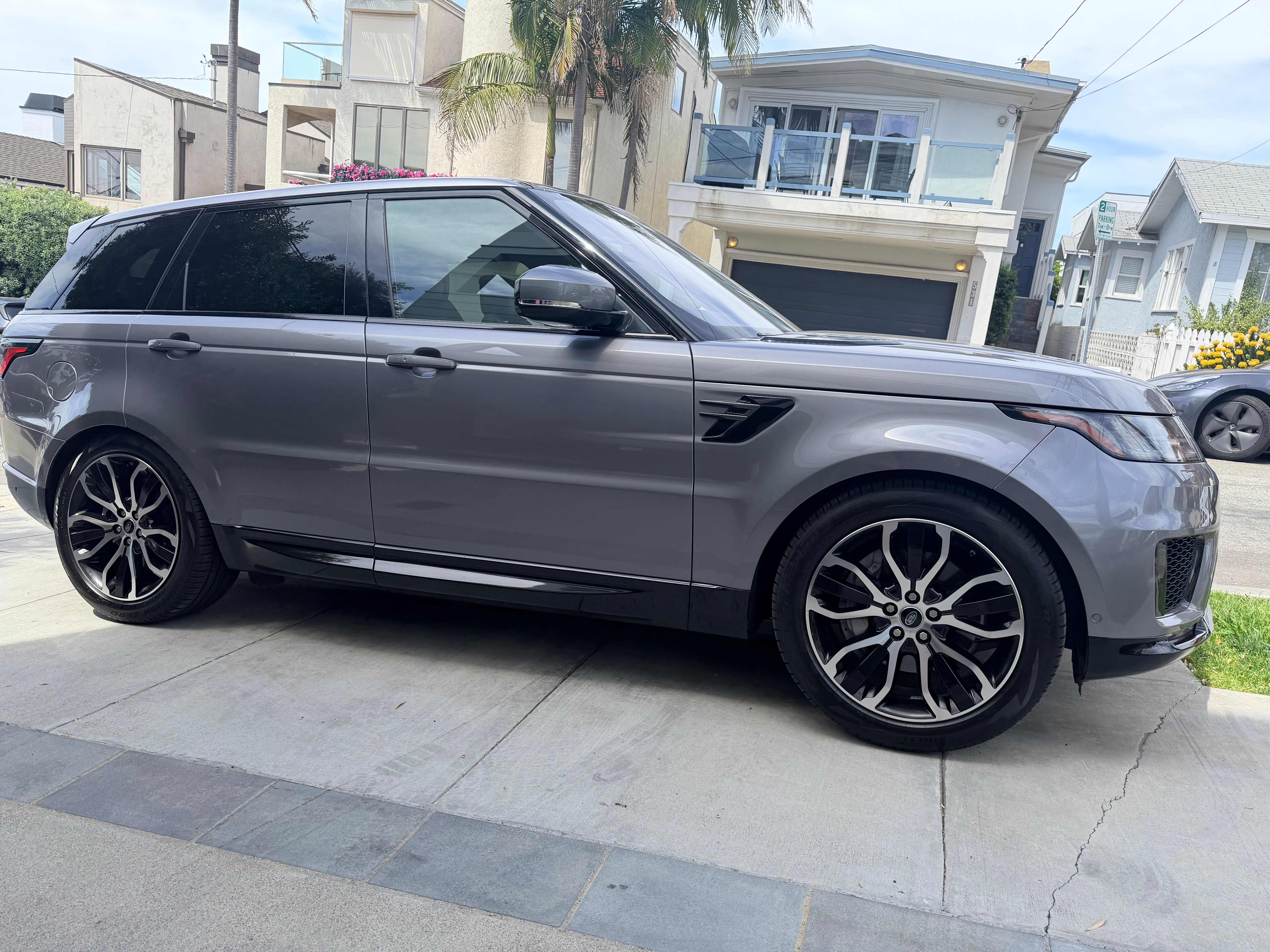 Used 2021 Land Rover Range Rover Sport HSE Silver Edition AWD/4WD image 4