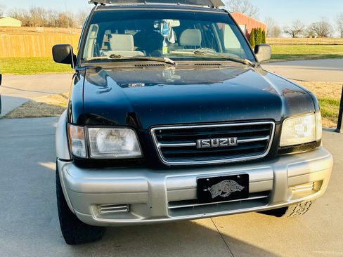 Used 1999 Isuzu Trooper S image 6