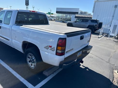 Used 2006 GMC Sierra 1500 SL image 4