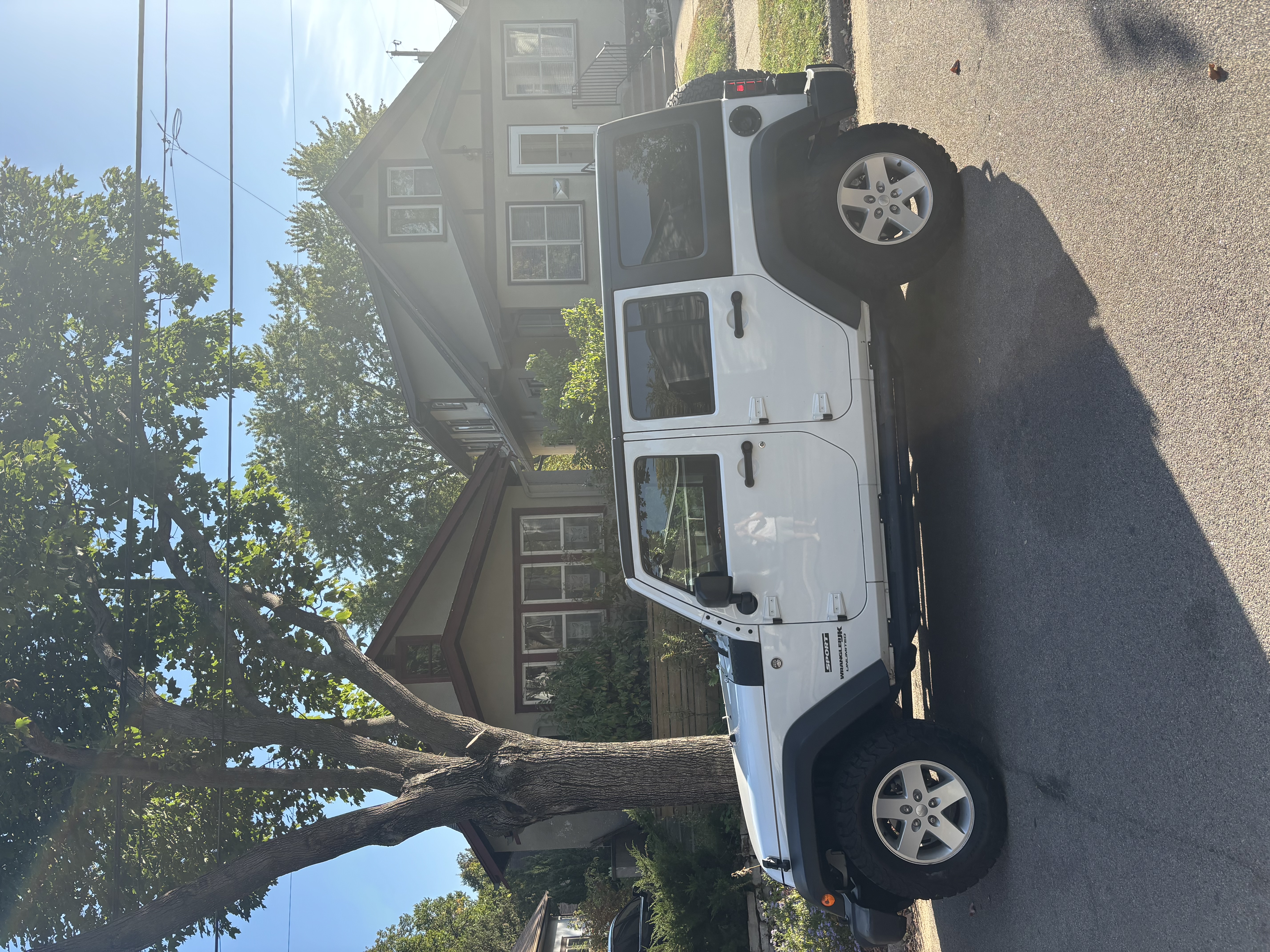 Used 2018 Jeep Wrangler Unlimited Sport S AWD/4WD image 2