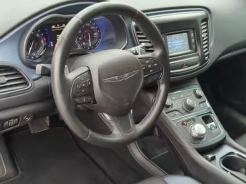 Used 2015 Chrysler 200 S image 11