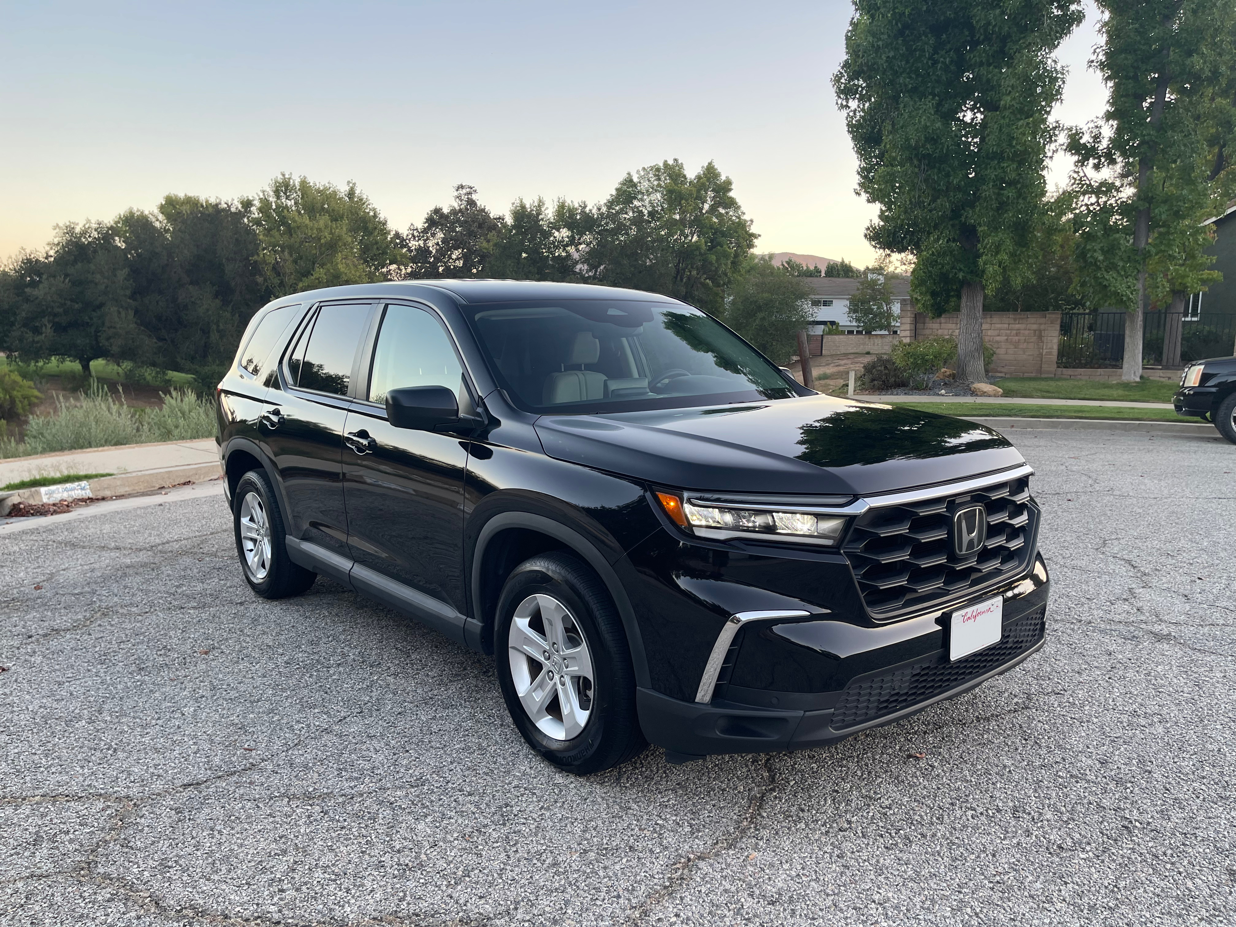 Used 2023 Honda Pilot LX image 10