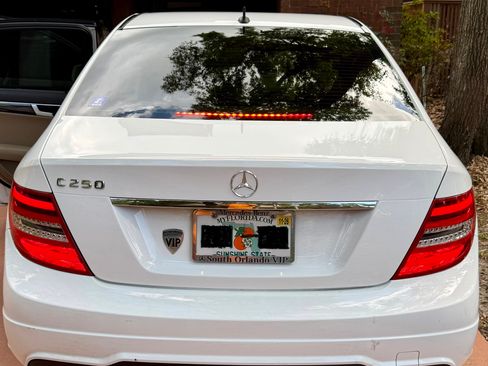 Used 2014 Mercedes-Benz C 250 Sedan image 4
