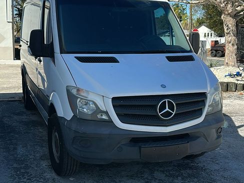 Used 2015 Mercedes-Benz Sprinter 2500 image 5