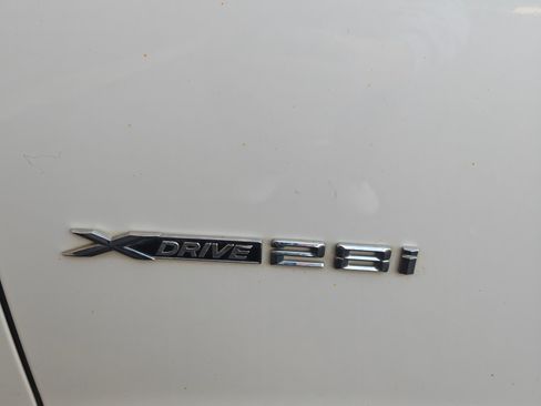 Used 2016 BMW X3 xDrive28i image 1