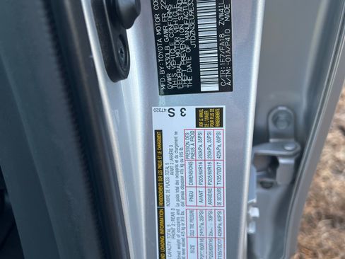 Used 2014 Toyota Prius V Three image 23